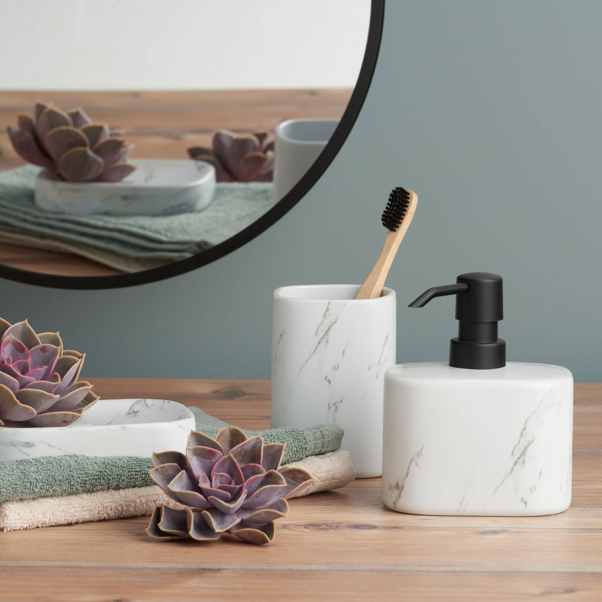 Saippua-annostelija Marble