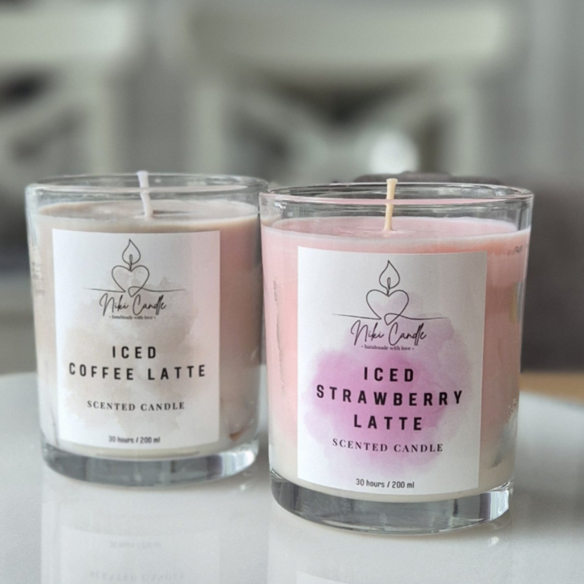 Iced Strawberry Latte -tuoksukynttilä