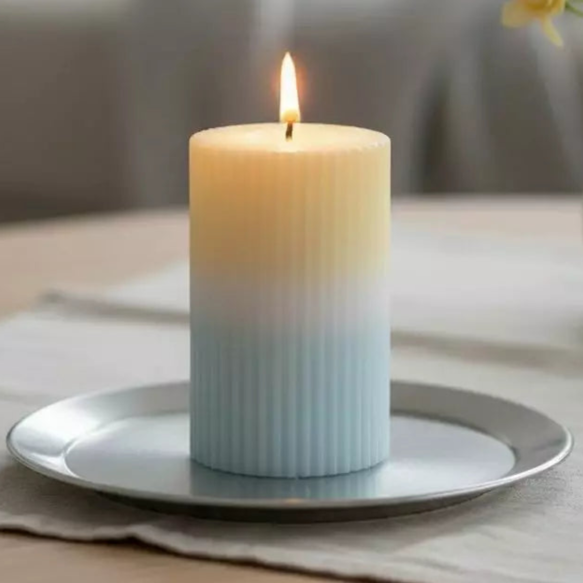 Dip dye vekkikynttilä, vaaleankeltainen, vaaleansininen